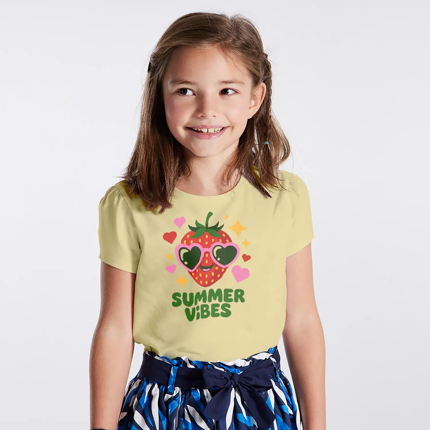 Güneş Gözlüklü Çilek Summer Vibes Yazılı Baskılı Kız Çocuk Tişörtü