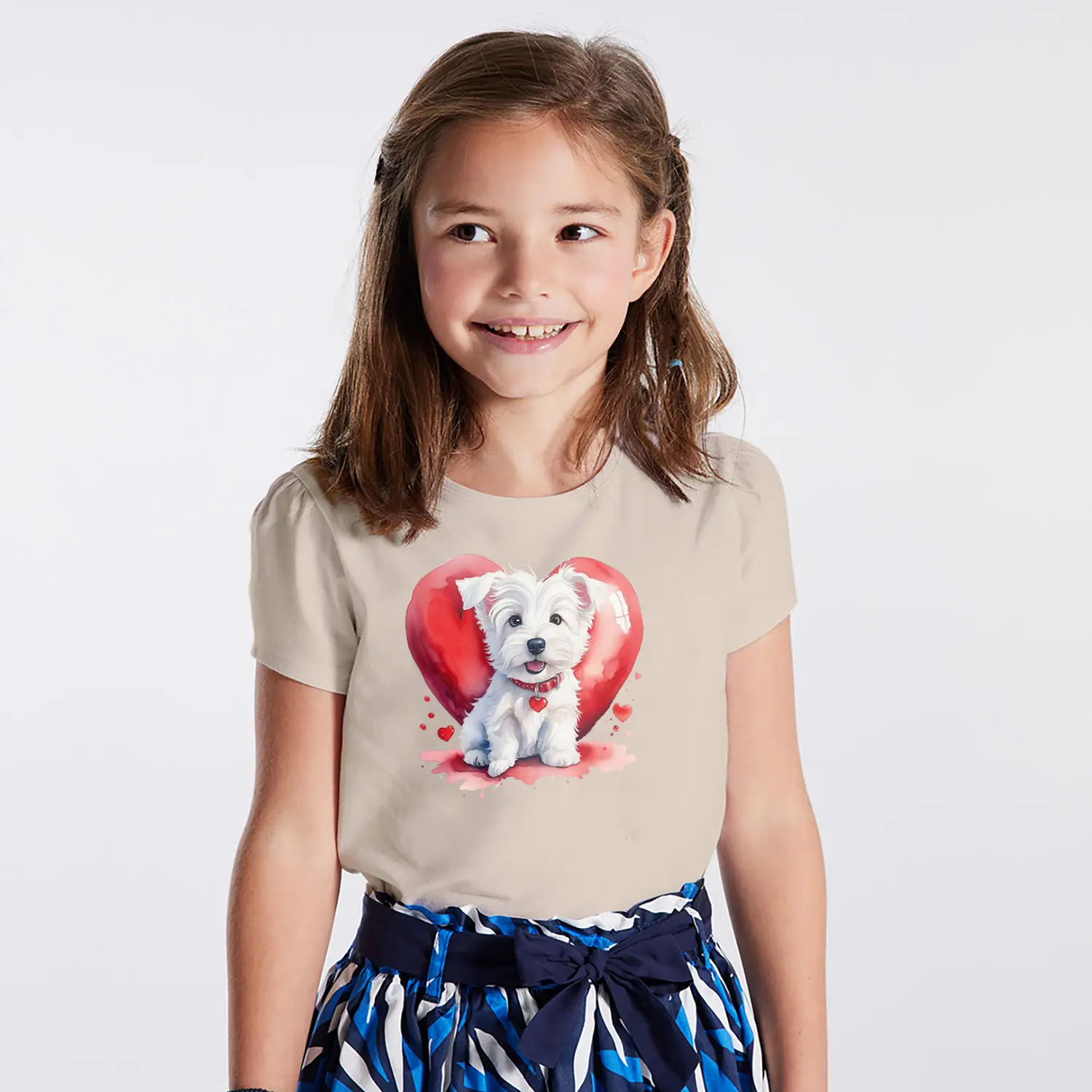 Kalpli Sevimli Beyaz Yavru Köpek Figürlü Baskılı Kız Çocuk Tişörtü
