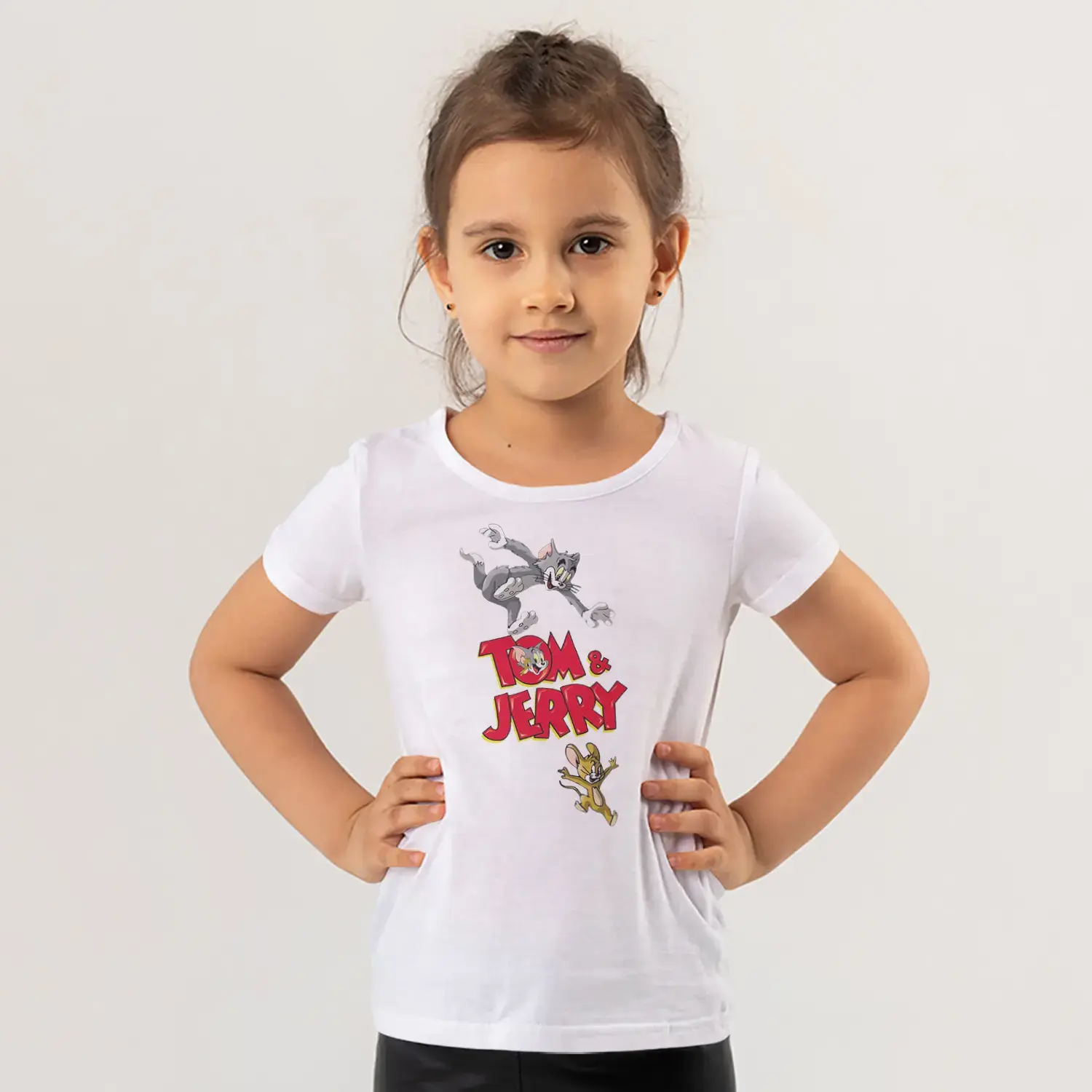 Kovalayan Gri Kedi Ve Kacan Kucuk Fare Ikili Karikatur Baskılı Kiz Çocuk Tisortu Tişörtü