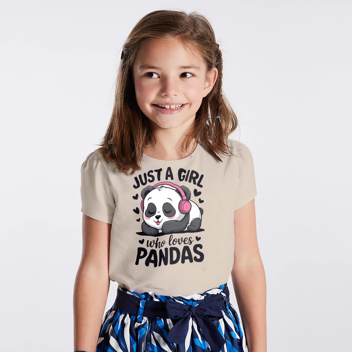 Kulaklıklı Uyuyan Panda Just a Girl Who Loves Pandas Yazılı Baskılı Kız Çocuk Tişörtü