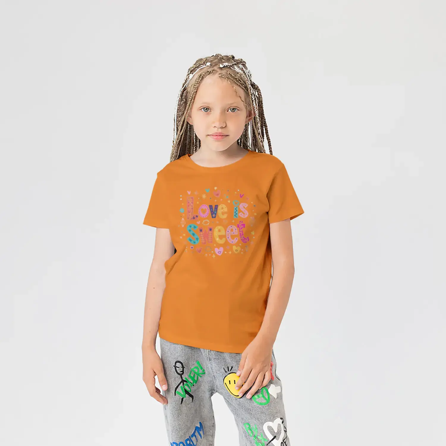 Love Is Sweet Renkli Yazı Baskılı Kız Çocuk Tişörtü