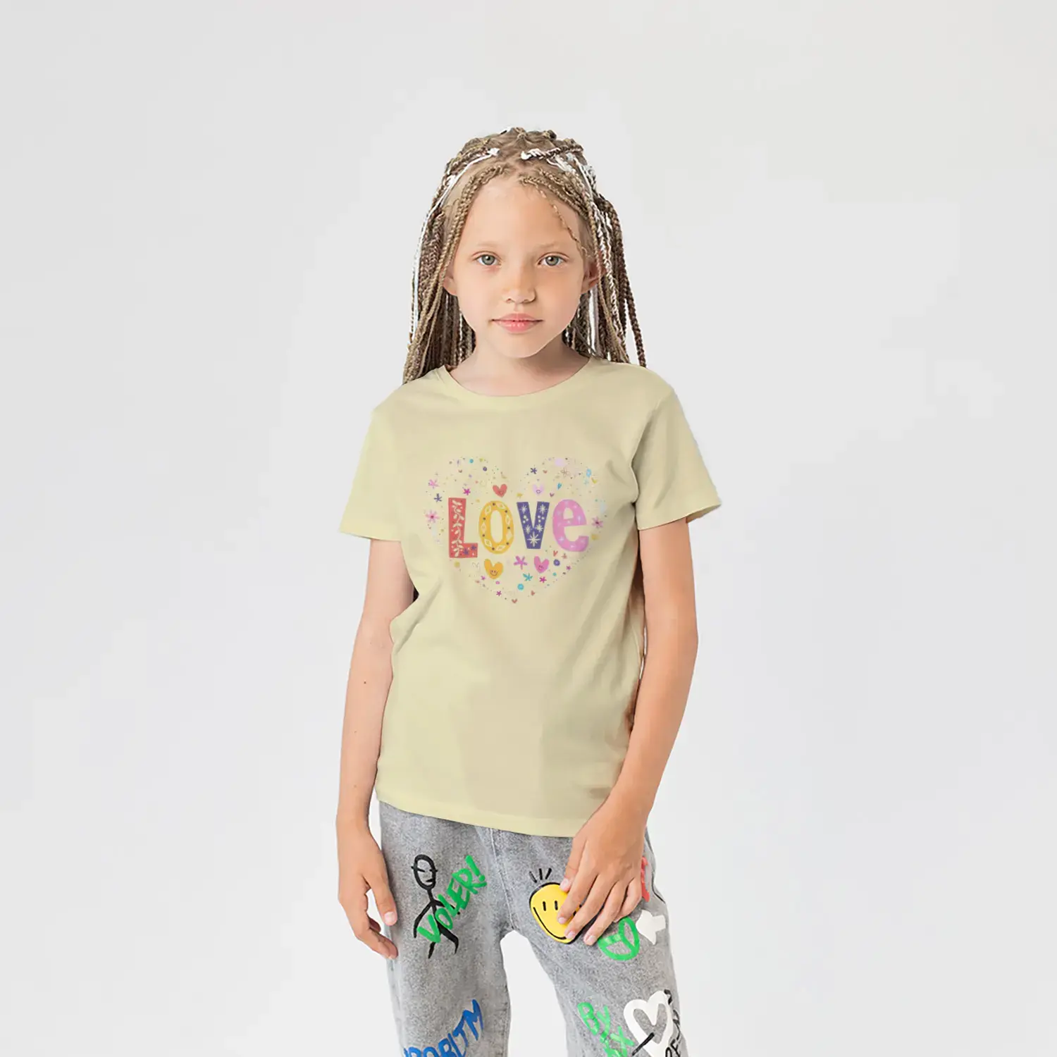 Love Kalp Renkli Harf Baskılı Kız Çocuk Tişörtü