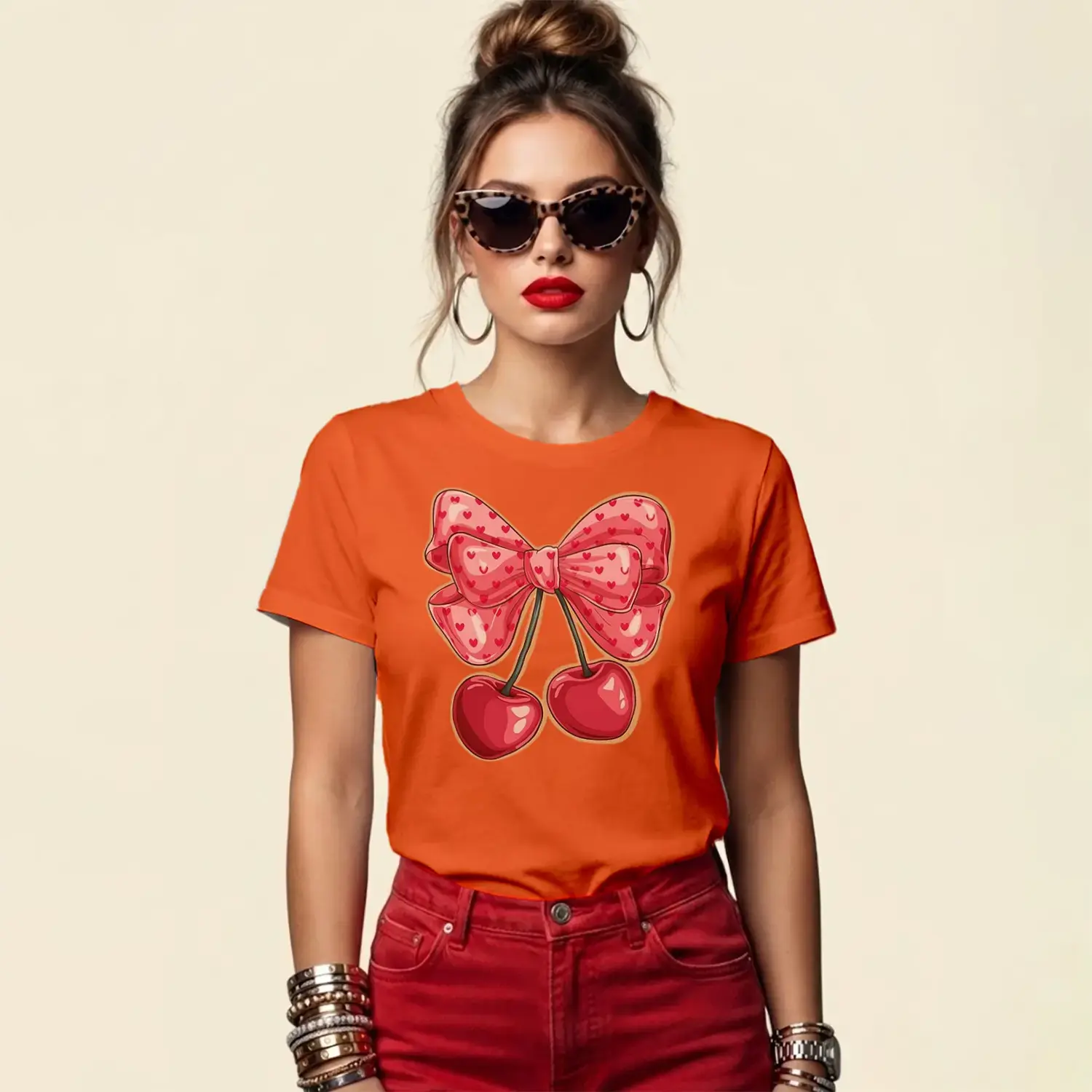 Pembe Fiyonk Ve Kiraz Baskılı Kadın Tişört