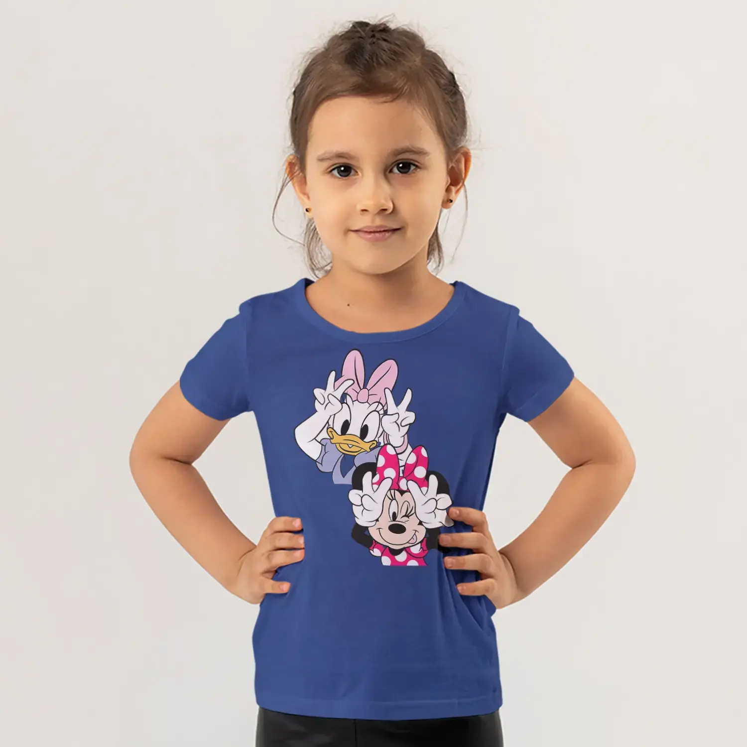 Pembe Fiyonklu Fare ve Ördek Kız İkili Selfie Baskılı Kız Çocuk Tişörtü